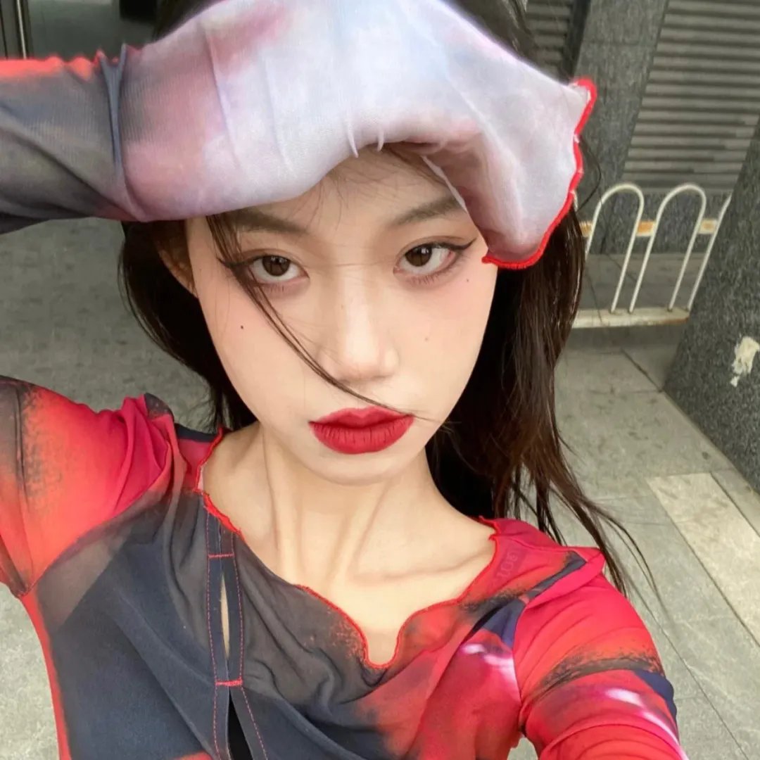 左边最后那栋房子